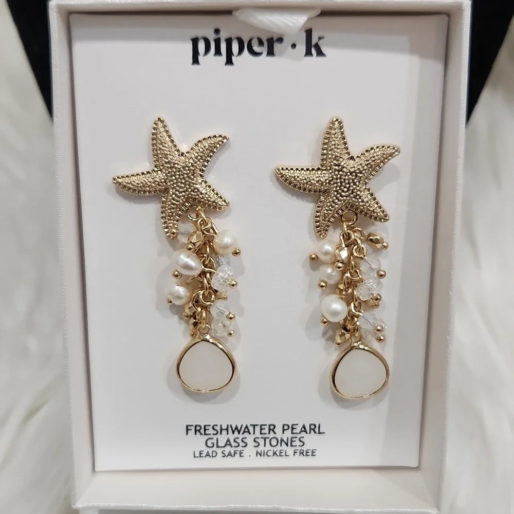 💛🔹Piper k🔹Gold Starfish Freshwater Pearl Cluster Glass Stone Dangle Earrings